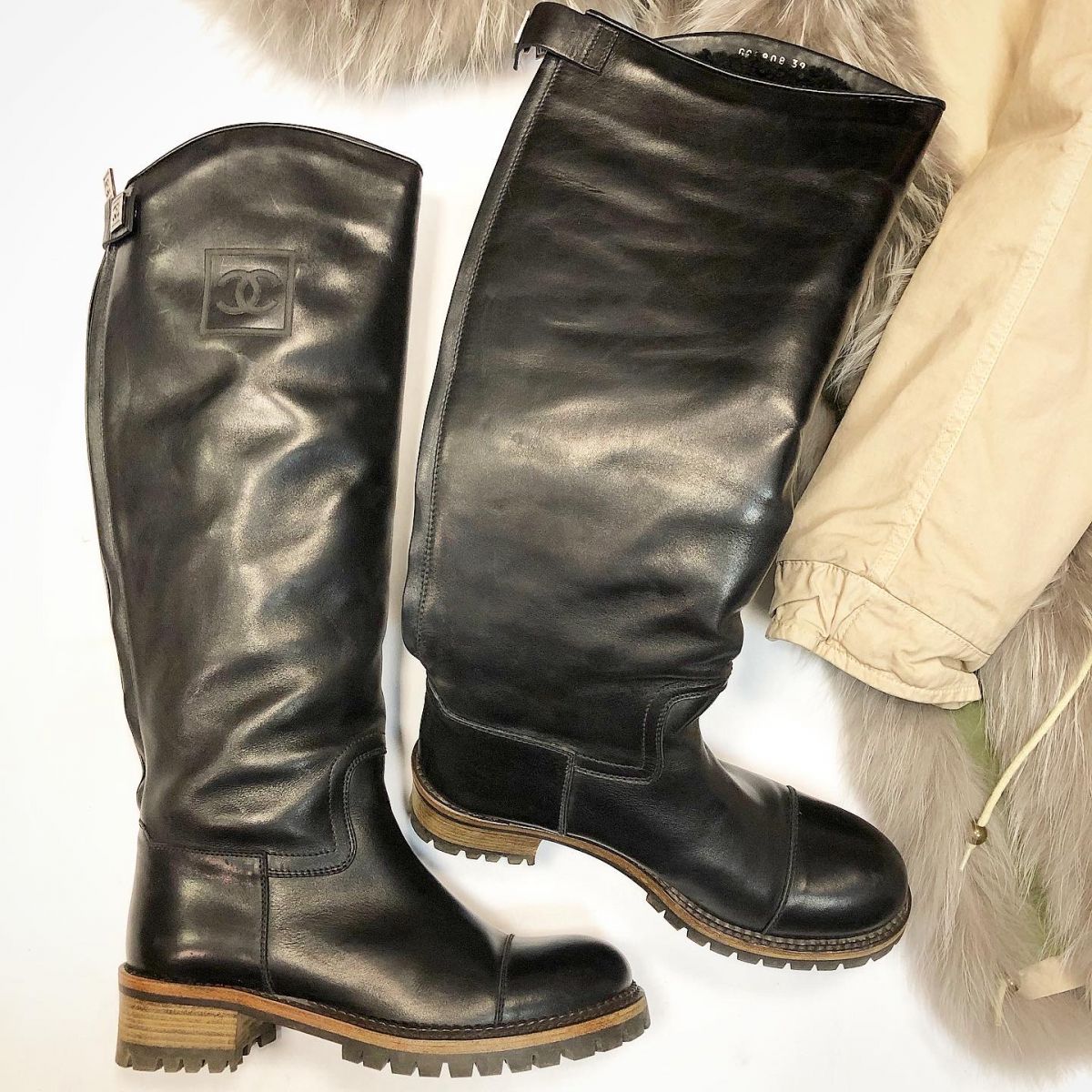 Сапоги / на меху / Chanel  размер39 цена 30 770 руб