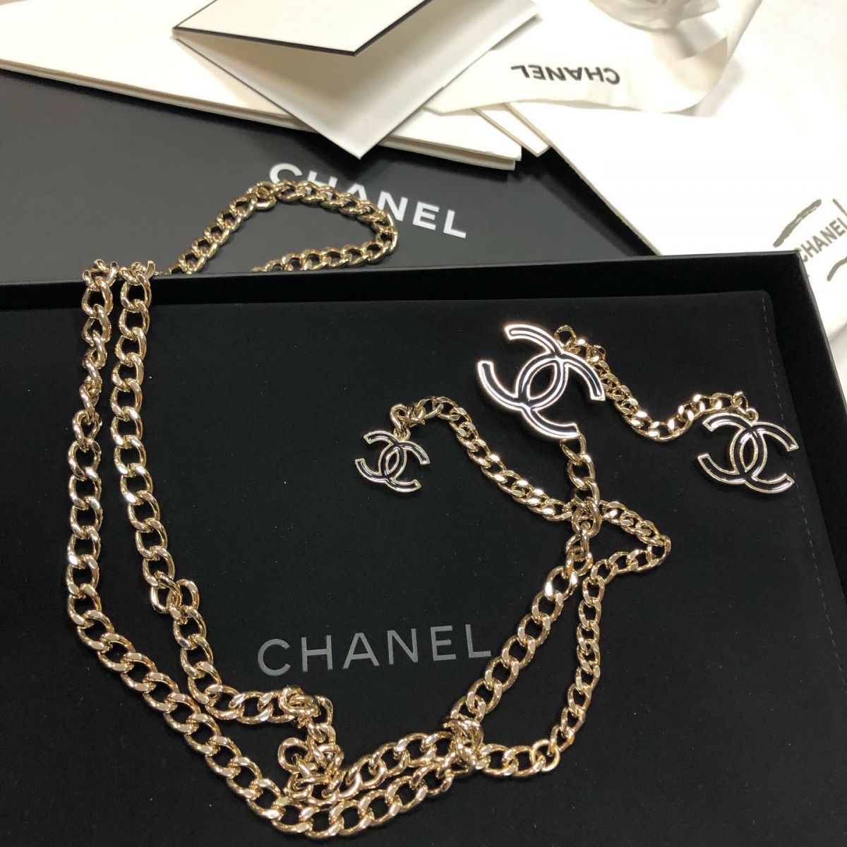 Пояс Chanel цена 46 155 руб 
