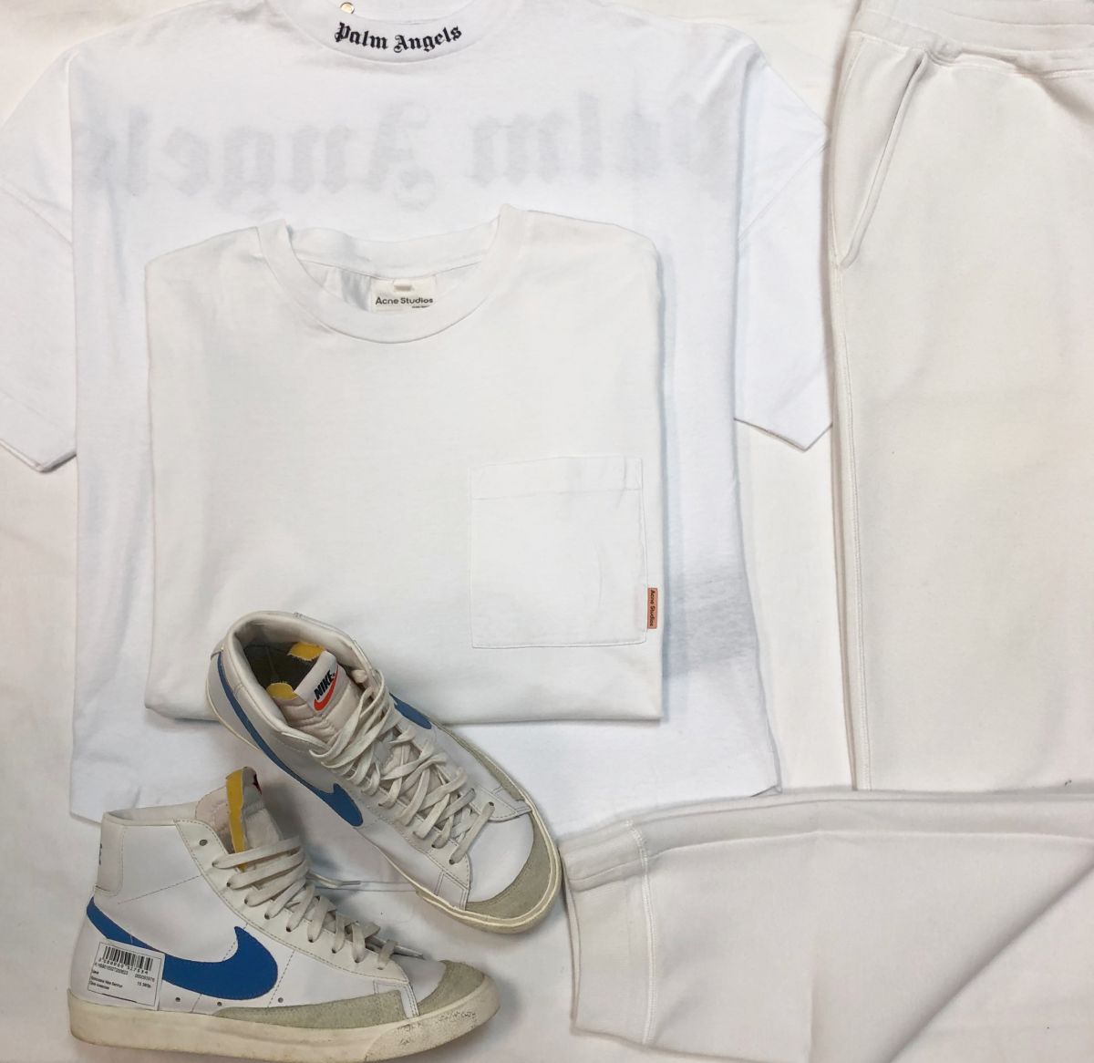 #Mechtamen
Футболки PALM ANGEL / ACNE STUDIO размер L/ XL цена 4 616 руб 
Брюки LOUIS VUITTON размер CL цена 6 154 руб