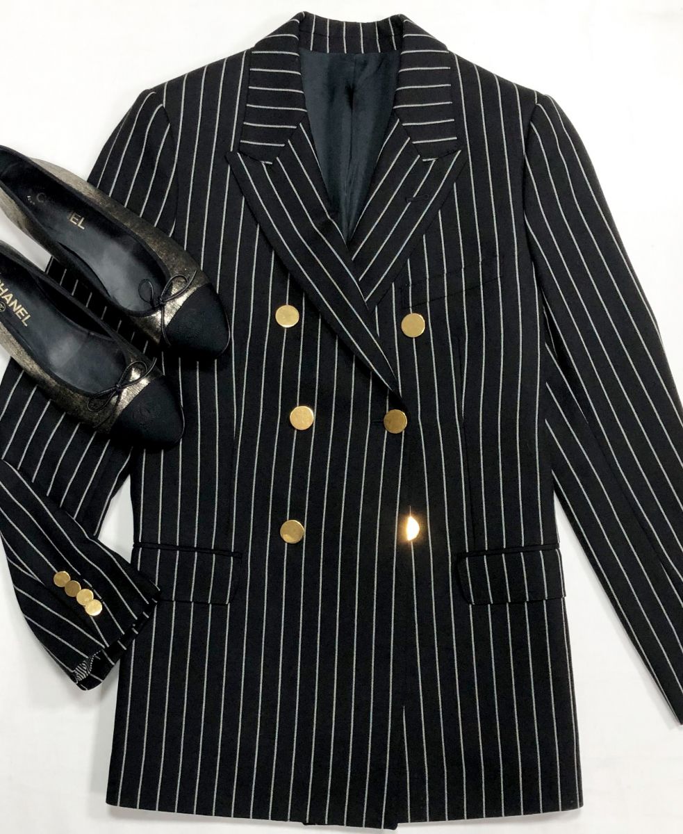 Жакет Celine размер 40 цена 54 793 руб/ с биркой/
Балетки Chanel размер 42 цена 54 793 руб