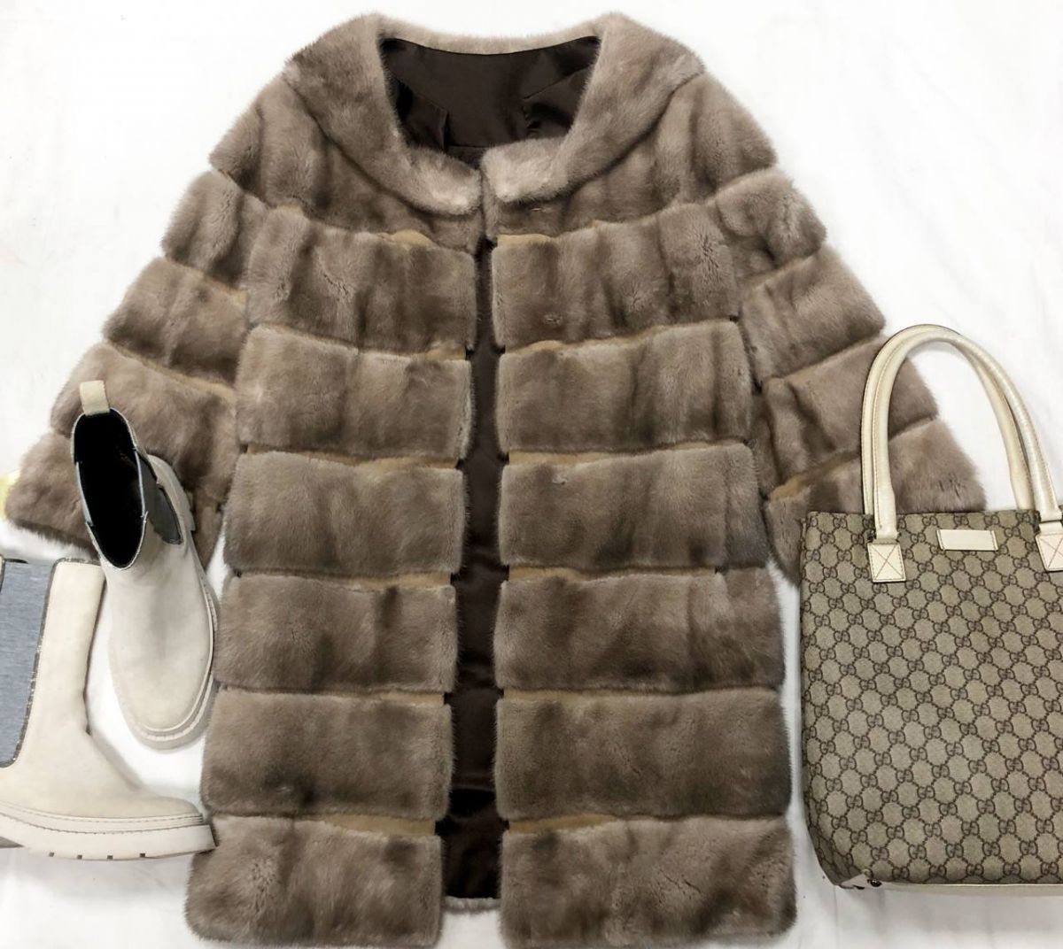 Шуба /мех норки/ J.MENDEL размер 10 цена 109 965 руб Ботинки BRUNELLO CUCCINELLI размер 37.1/2 цена 23 483 руб Сумка GUCCI