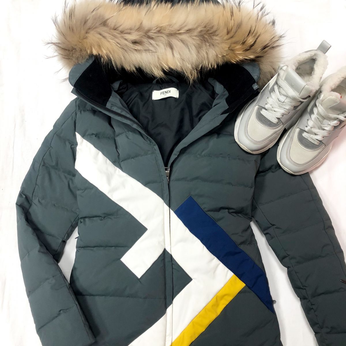 Куртка FENDI размер 42 цена 26 155 руб
