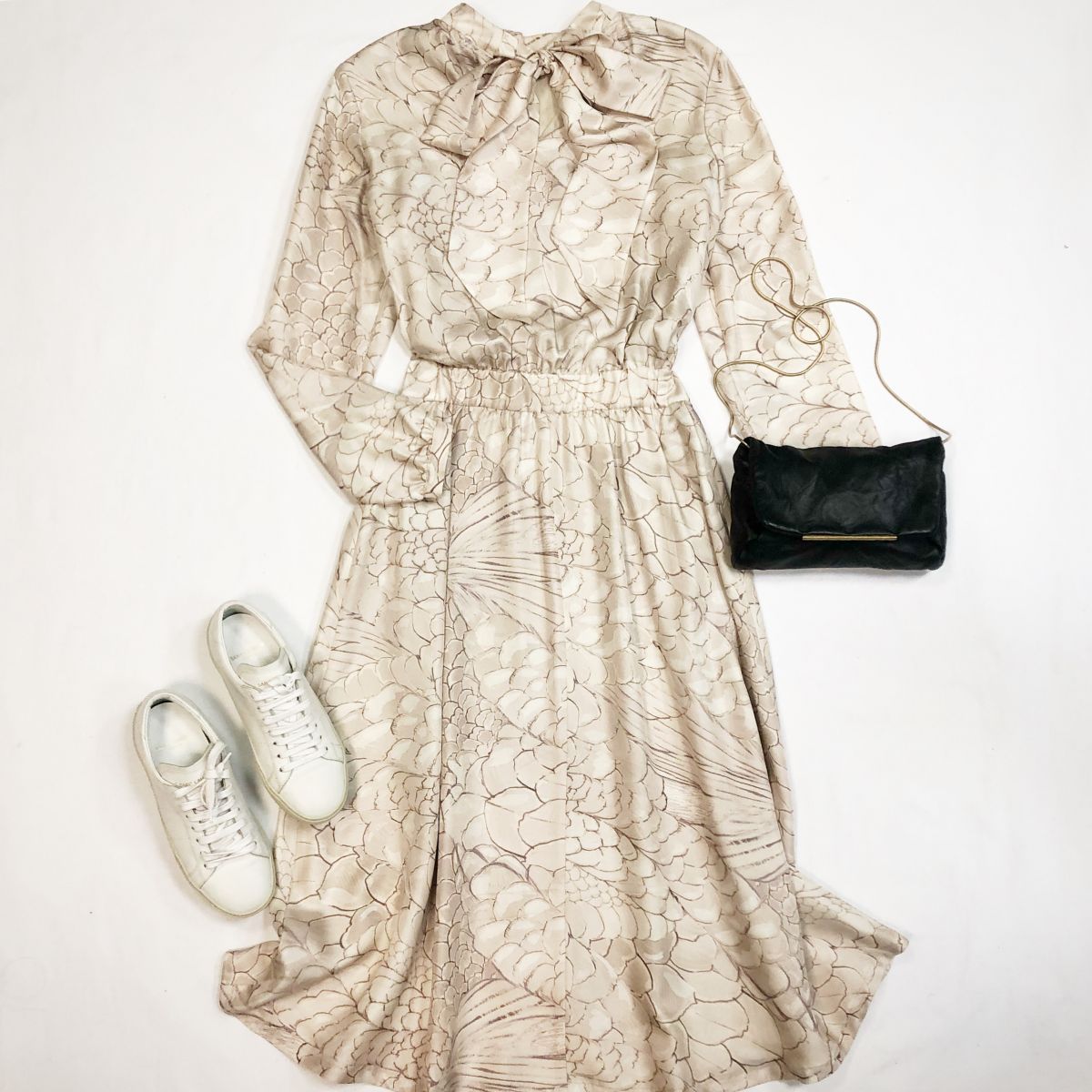 Платье Akhmadullina размер 44 цена 15 385 рубКеды Saint Laurent размер 36.5 цена 15 385 рубСумка Lanvin