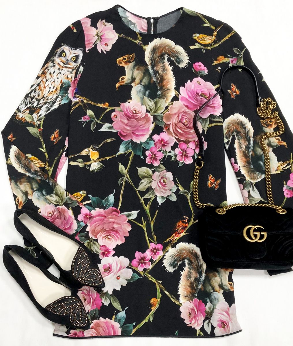 Платье Dolce Gabbana размер 40 цена 18 786 руб
Балетки размер 38 цена 7 828 руб
Сумка Gucci