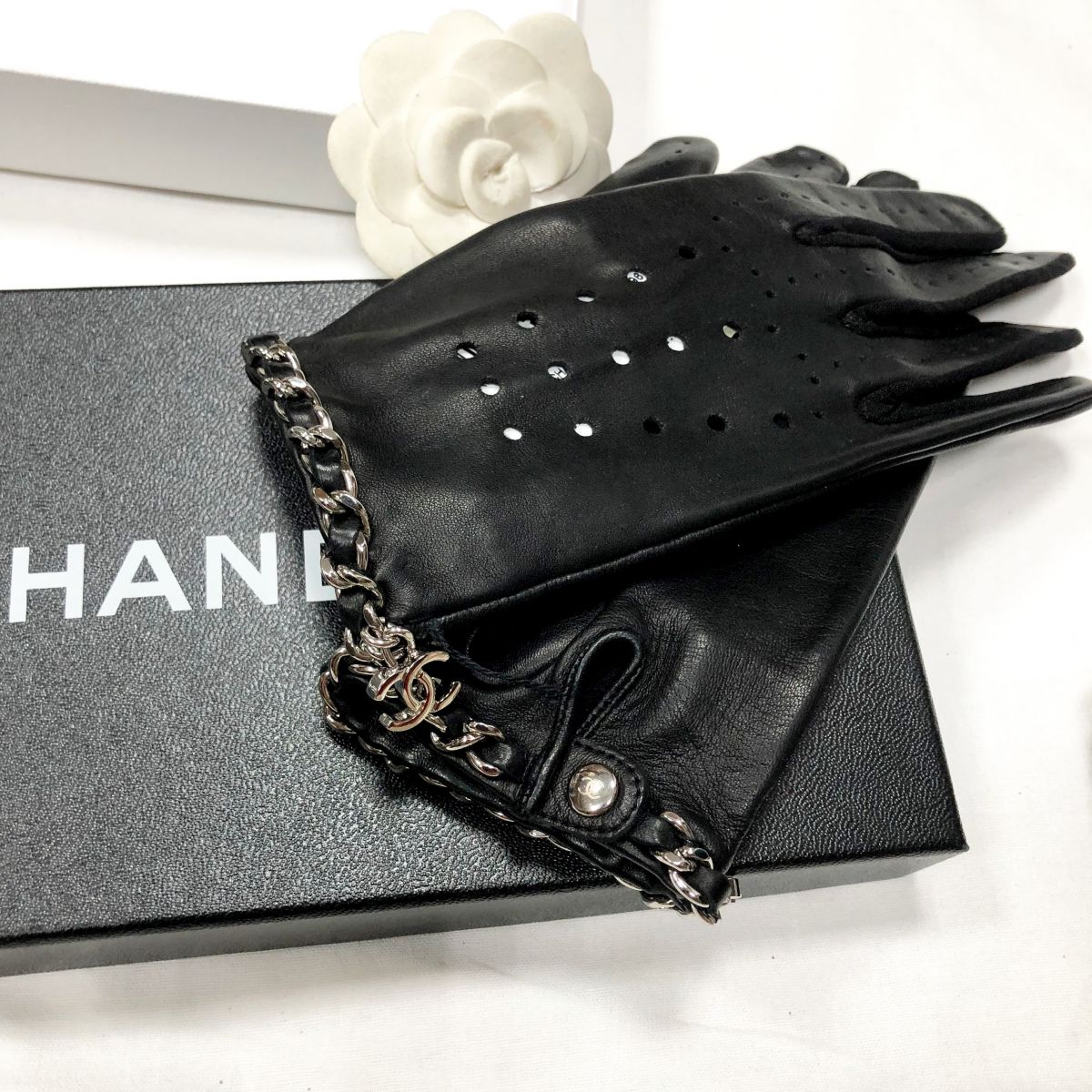 Перчатки /кожа/ Chanel размер 7 цена 46 965 руб