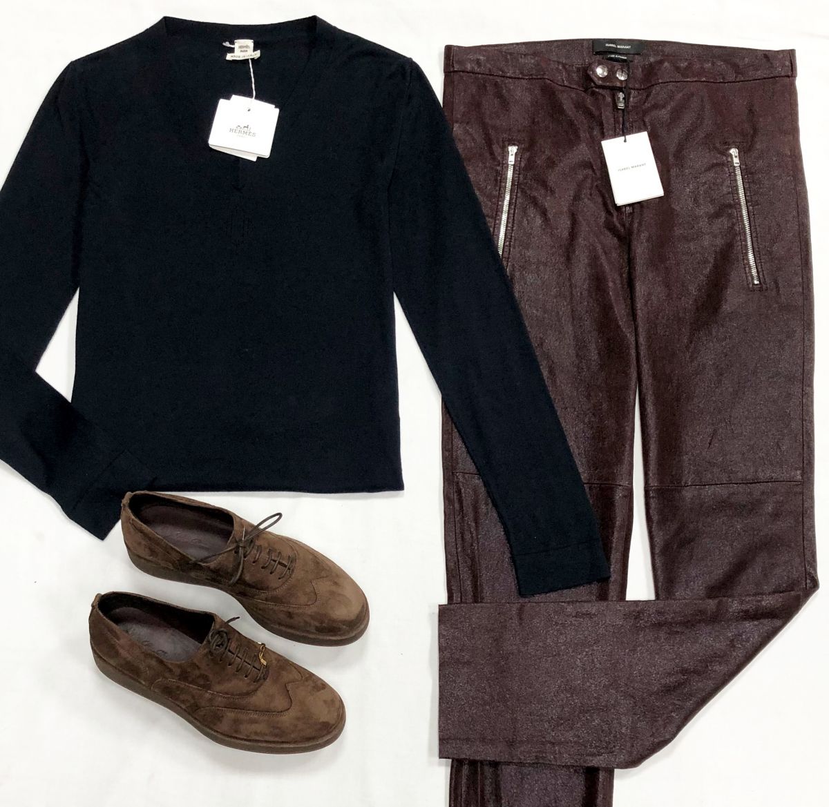 Кофта Hermes размер 34 цена 23 483 руб/ с биркой/
Брюки Isabel Marant размер 40 цена 10 959 руб
Ботинки размер 37 цена 36 007 руб