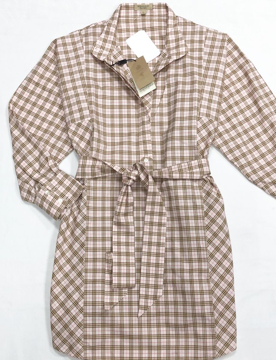 Платье Burberry размер 46 цена 31 310 руб/ с биркой/ Кеды Burberry размер 37 цена 15 655 руб Сумка Burberry