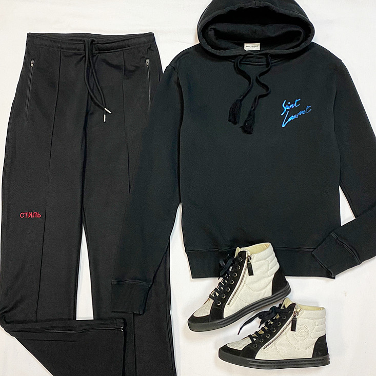Толстовка Saint Laurent размер S цена 9 231 руб Брюки Heron Preston размер XS цена 7 693 рубКеды Chanel размер 36 цена 23 078 руб
