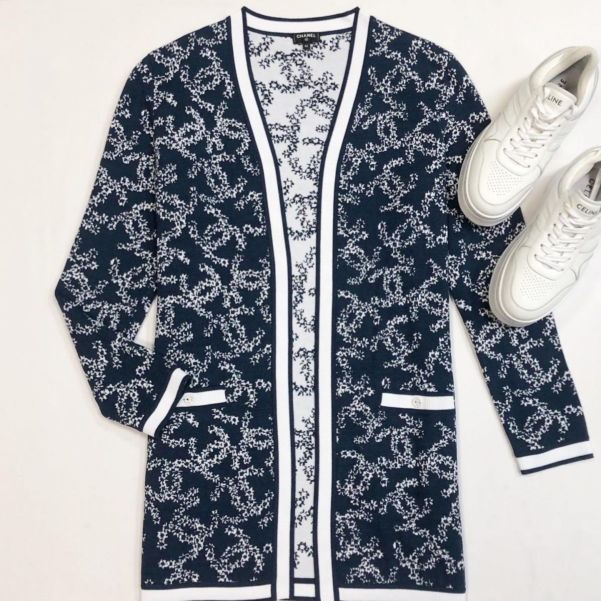 Кардиган Chanel размер 42 цена 53 848 рубКеды Celine размер 39 цена 30 770 руб
