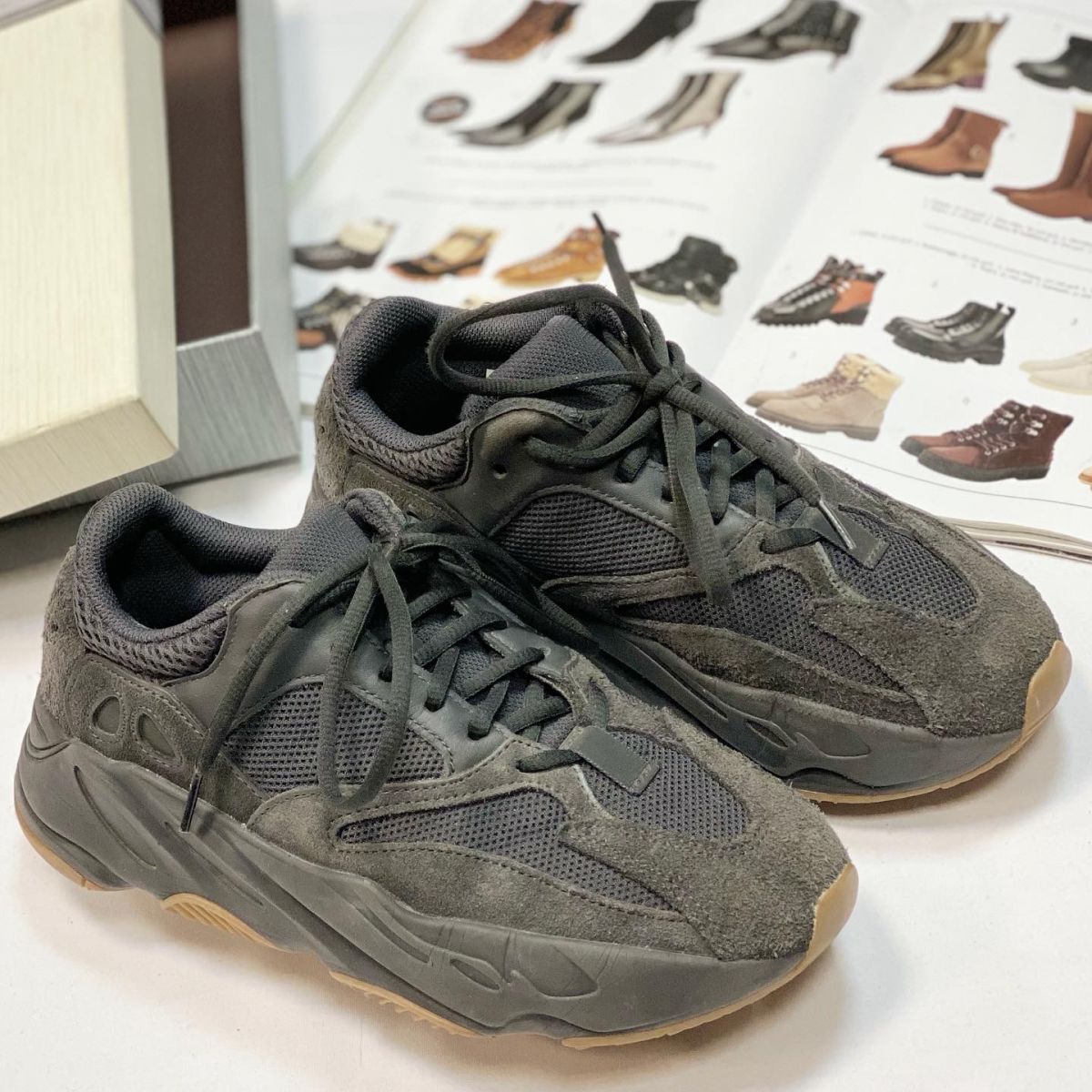 Yeezy 770 hotsell