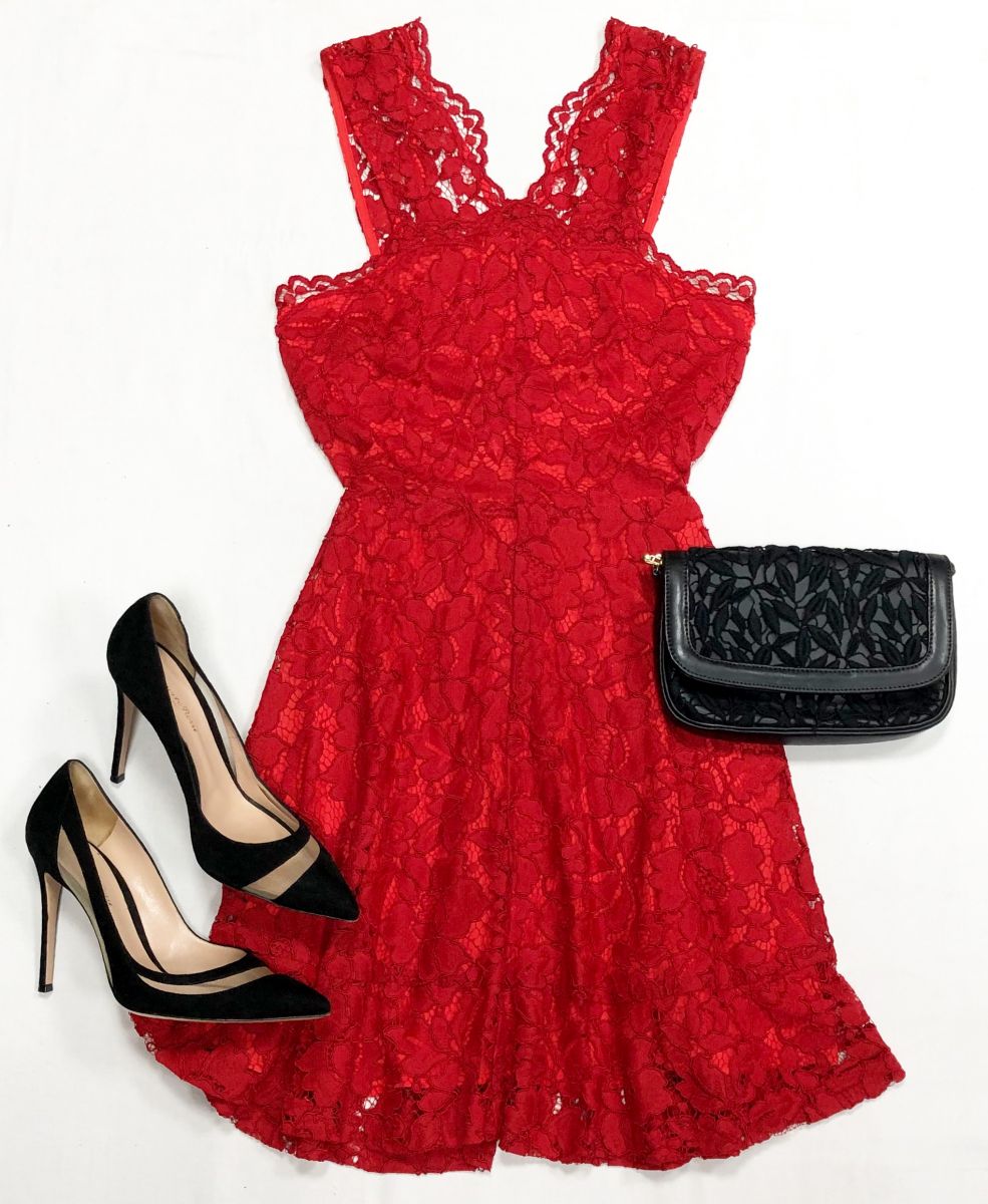 Платье/ ажур/ Sandro размер 1 цена 7 828 рубТуфли Gianvito Rossi размер 40 цена 15 655 рубСумочка Blumarine