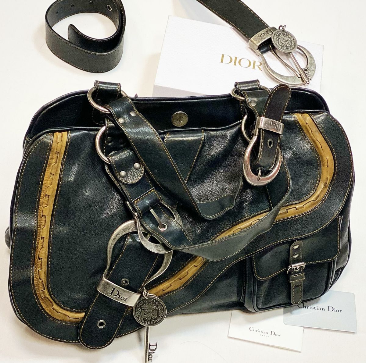 Сумка Christian Dior размер 37/24 цена 15 385 руб