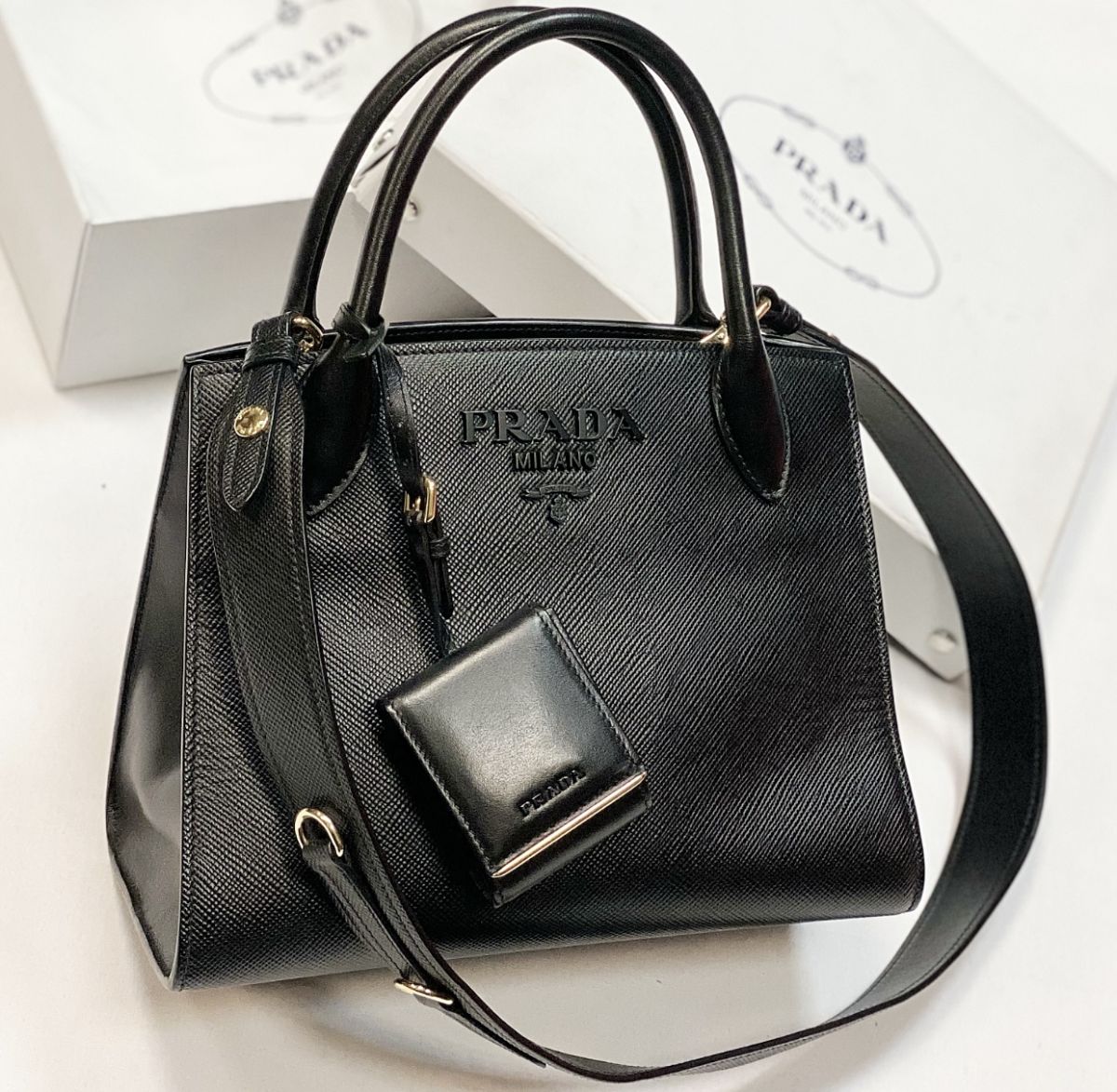 
Сумка Prada размер 25/20 цена 76 925 руб