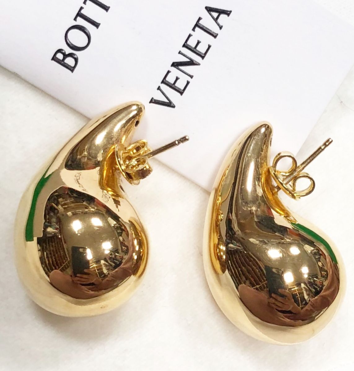 Серьги BOTTEGA VENETA цена 39 138 руб/ в коробке/ 