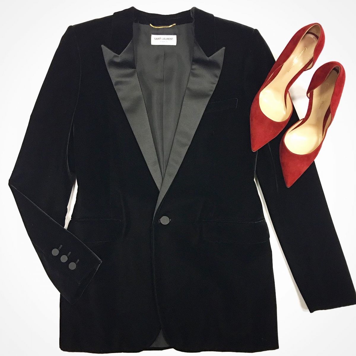 Жакет / бархат / шёлк / Saint Laurent  размер 40 / 44 / цена 53 847 руб Туфли Gianvito Rossi  размер 40 цена 18 463 руб