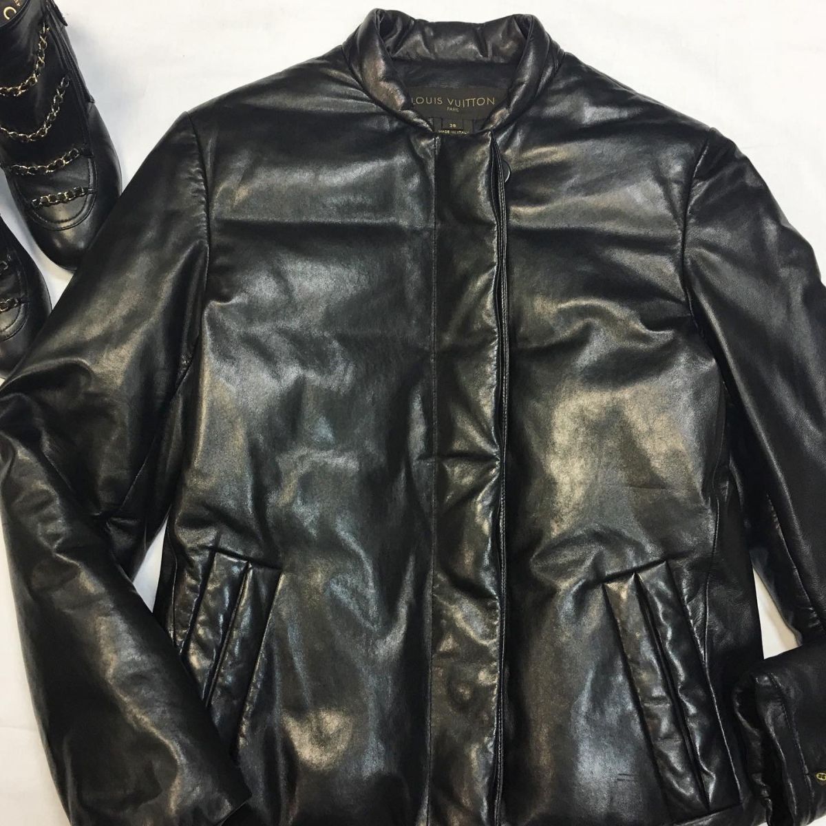 Куртка /кожа/ Louis Vuitton размер 38 цена 38 463 руб 