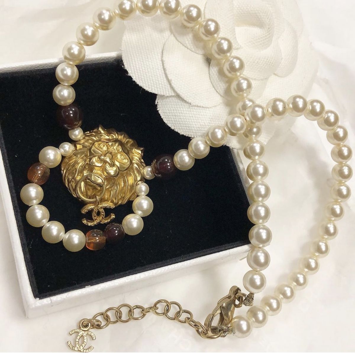 Колье CHANEL цена 38 463 руб