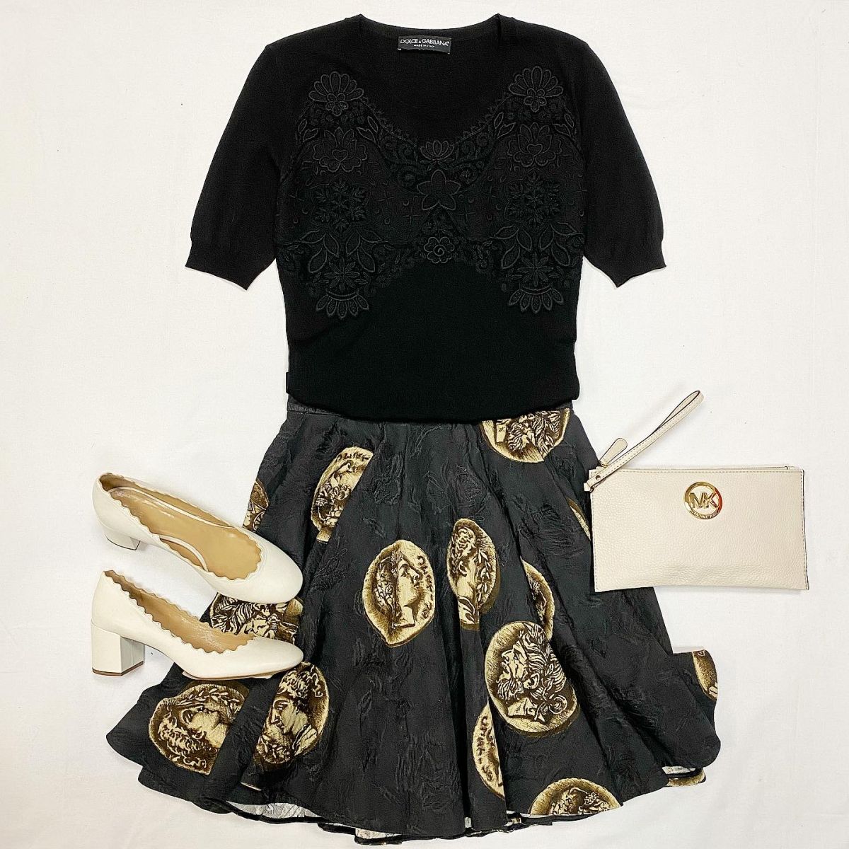 Кофта / отделка кружево / Dolce Gabbana размер 38 цена 6 154 руб Юбка Dolce Gabbana размер 38 цена 10 770 руб Туфли Chloè размер 37 цена 12 308 руб Клатч Michael Kors