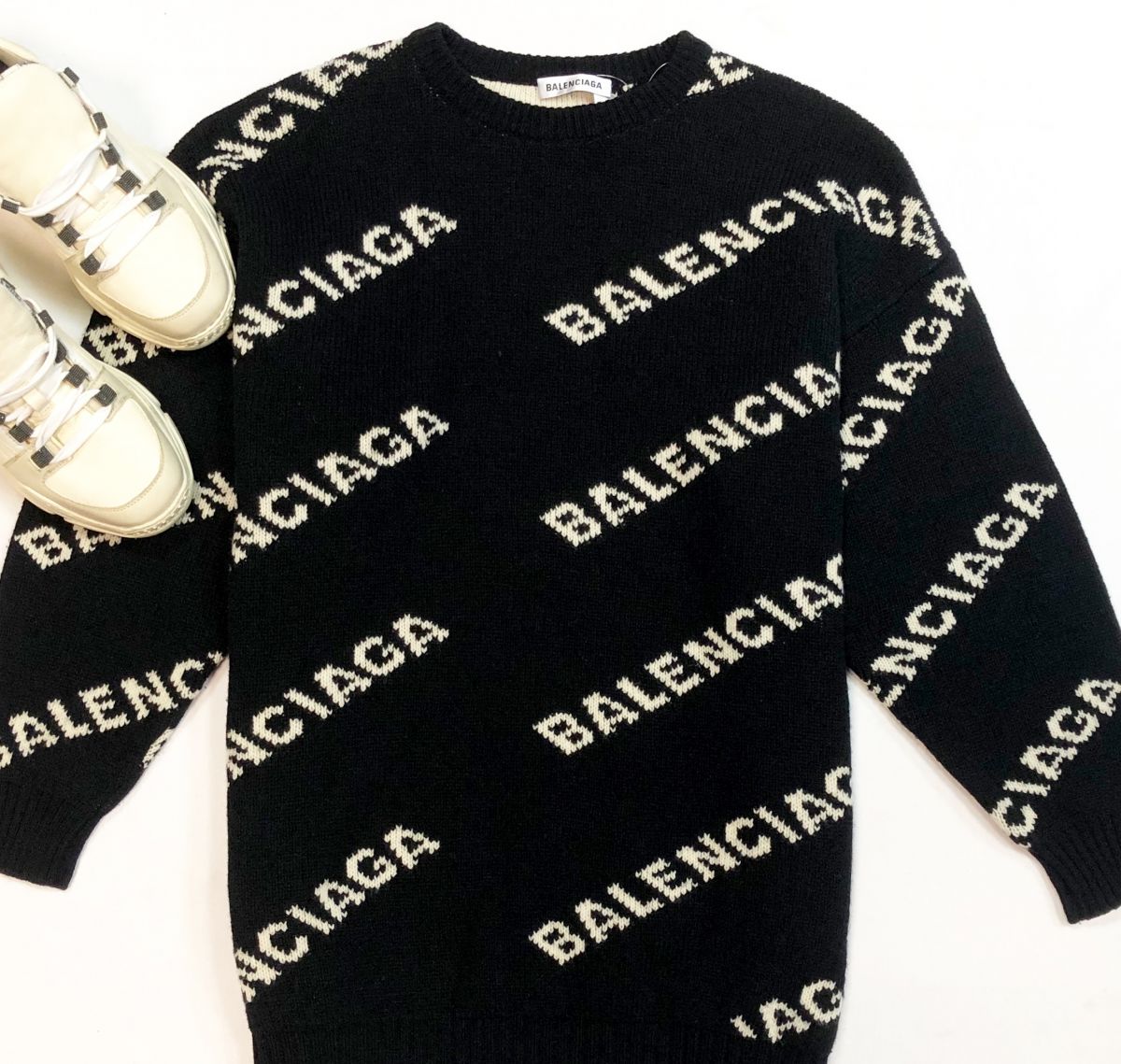 Balenciaga sweatshirt price best sale