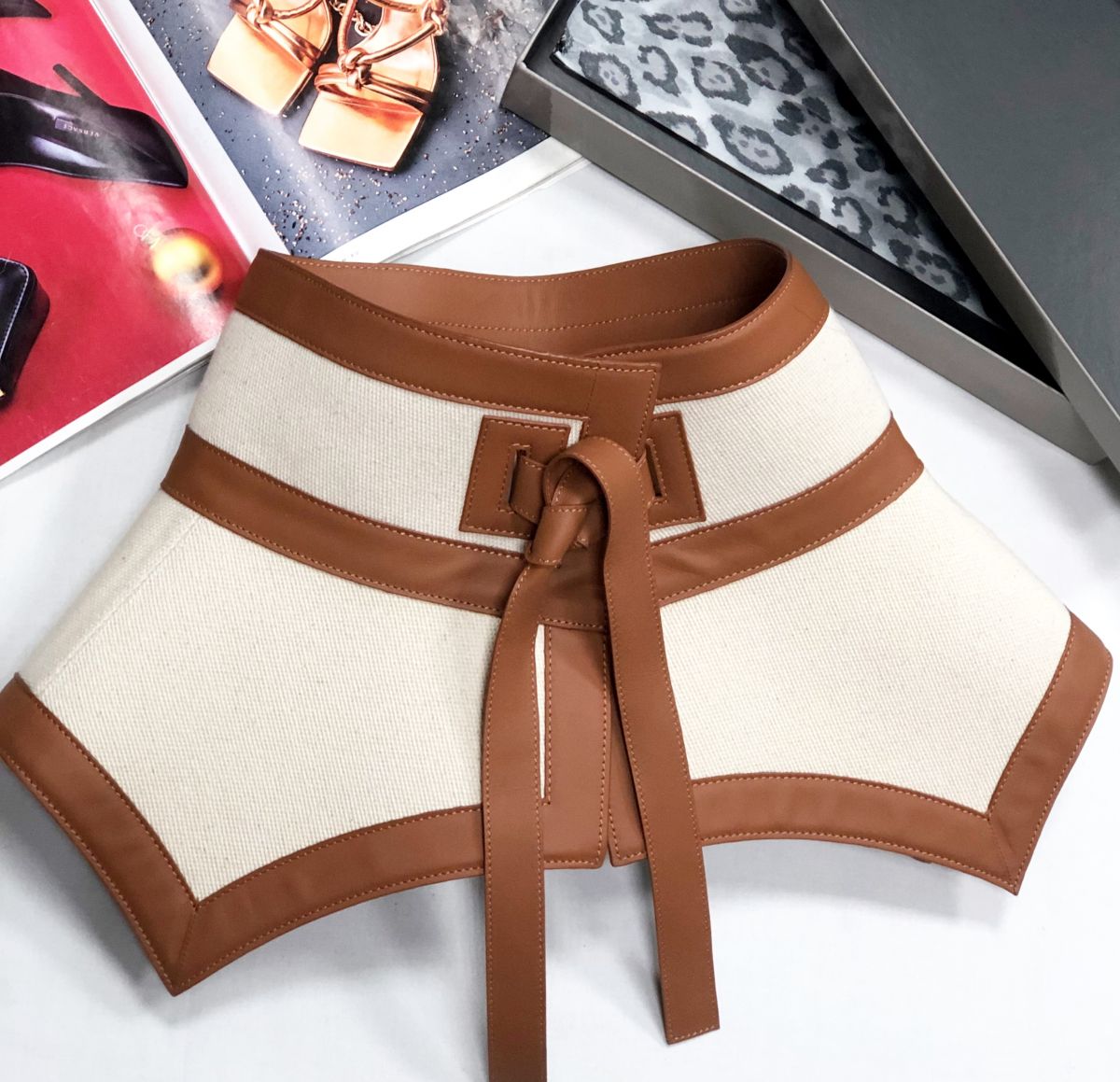 Пояс Loewe цена 31 310 руб
