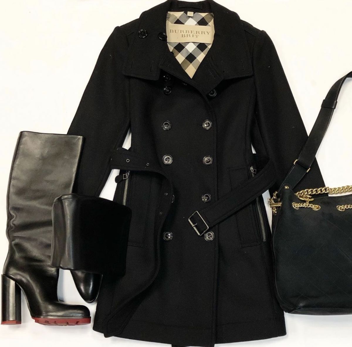 Пальто Burberry размер 36/40 цена 30 770 руб Сапоги Jil Sander размер 39 цена 12 308 рубСумка Chanel 