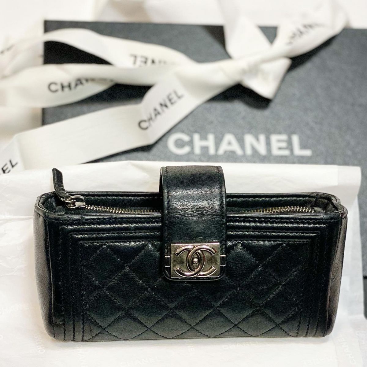 Чехол для телефона Chanel размер 14/9 цена 38 463 руб 