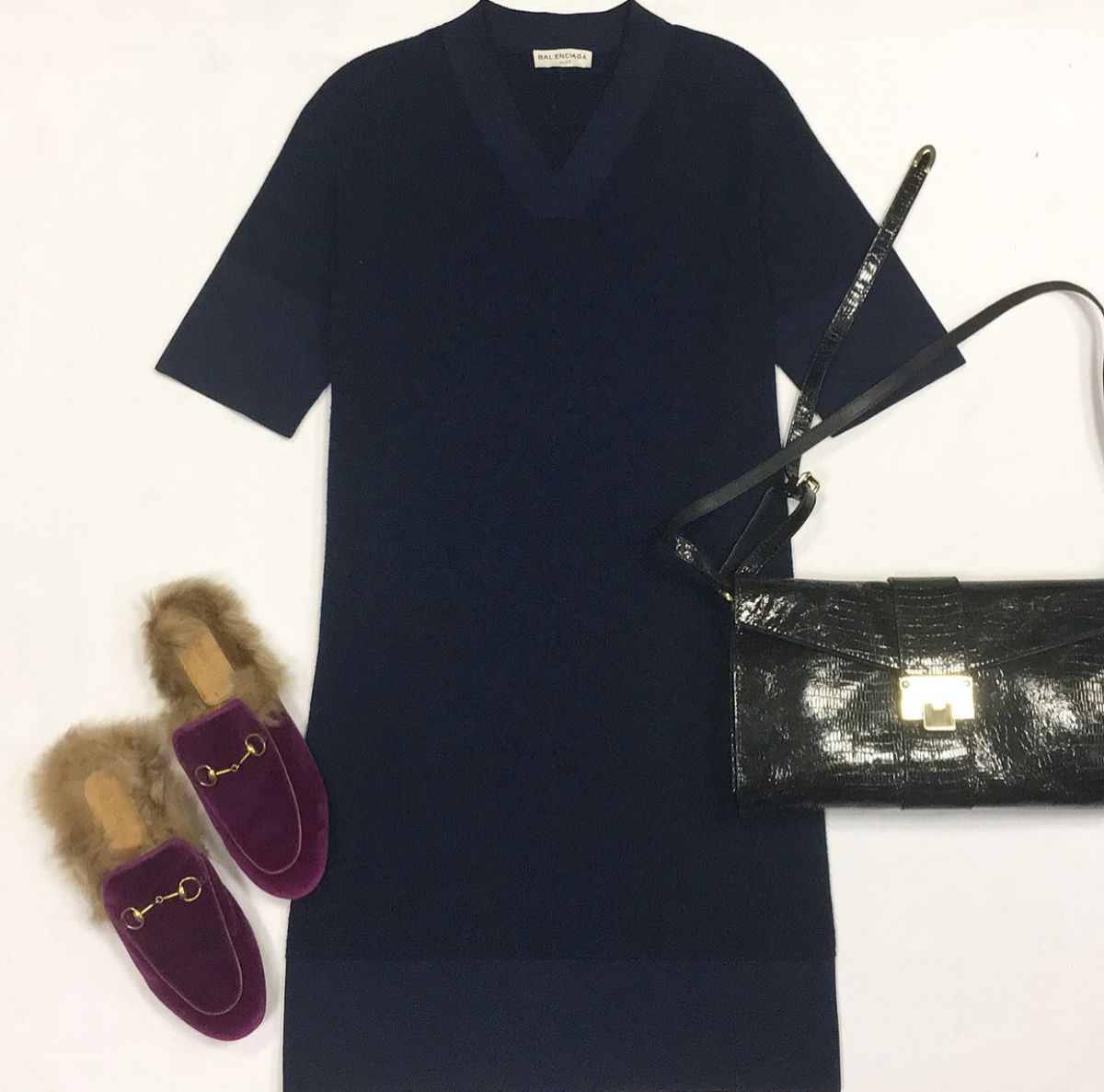 Платье/кашемир/ BALENCIAGA размер 36 цена 6 154 рубМюли GUCCI размер 39 цена 18 463 рубСумка JIMMYCHOO 