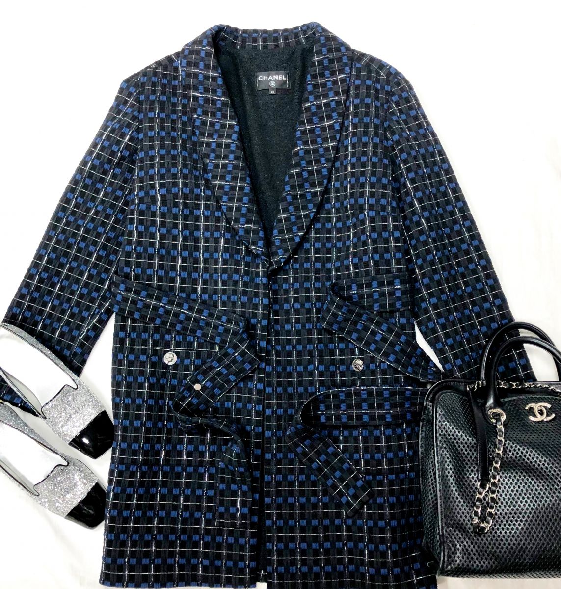 Пальто Chanel размер 42 цена 140 895
Руб 
Туфли Chanel размер 9 цена 23 483 руб