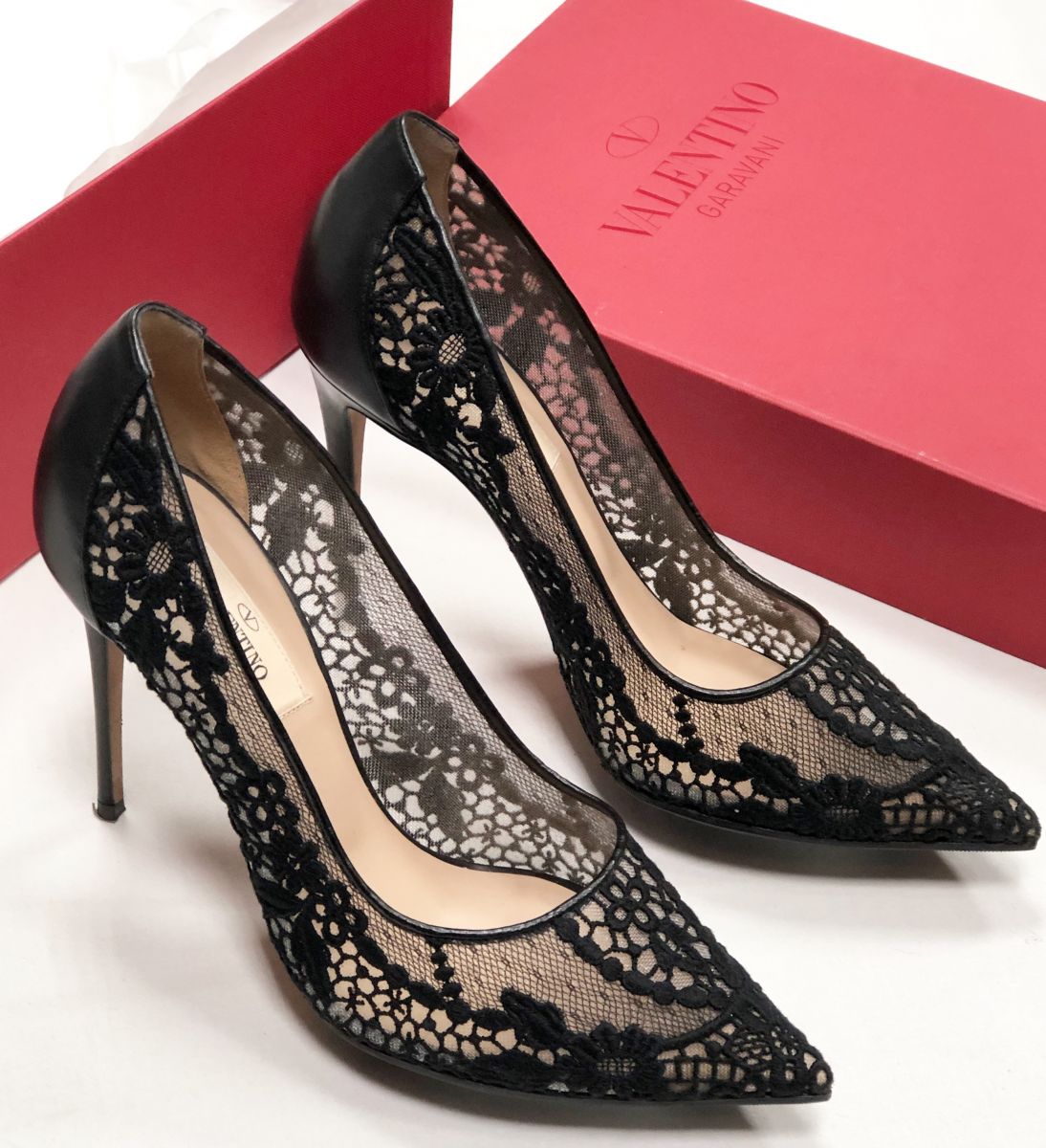 Туфли / ажур/ Valentino размер 37 цена 15 655 руб

