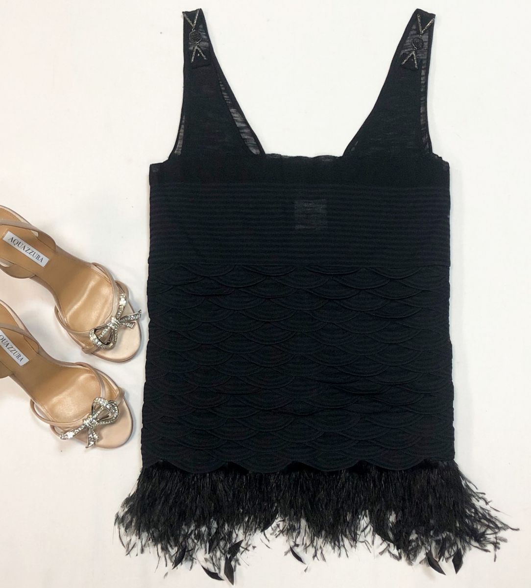 Топ /перья/ Chanel размер 38 цена 15 385 руб 
Босоножки Aquazzura размер 39.5 цена 23 078 руб