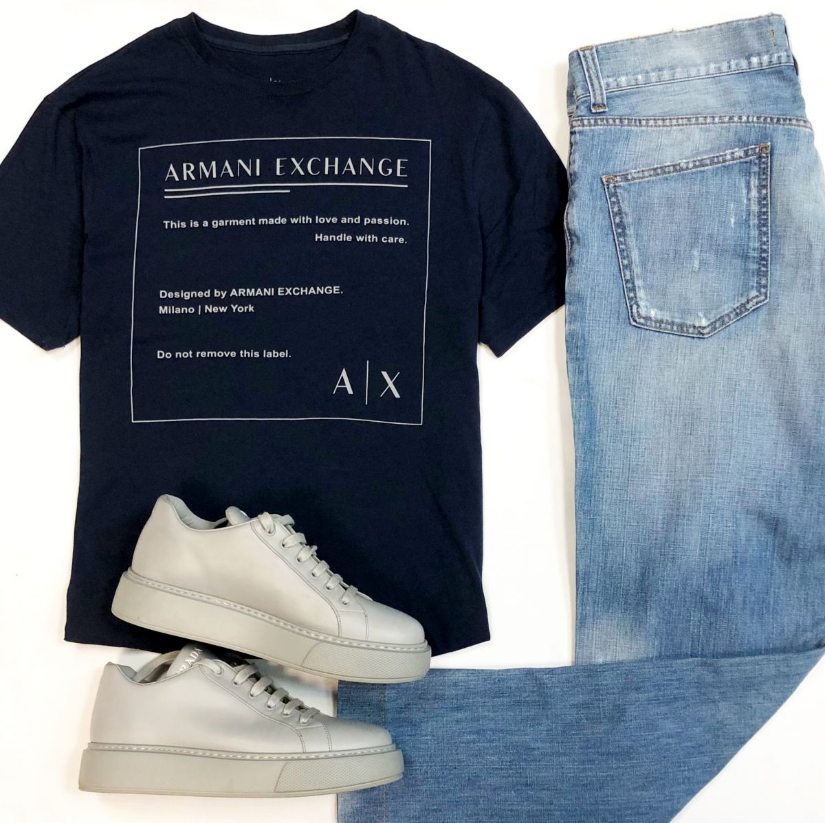 #mechtamen Футболка Armani размер M цена 1 539 рубДжинсы Dolce Gabbana размер 50 цена 4 616 рубКеды Prada размер 40 цена 30 770 руб