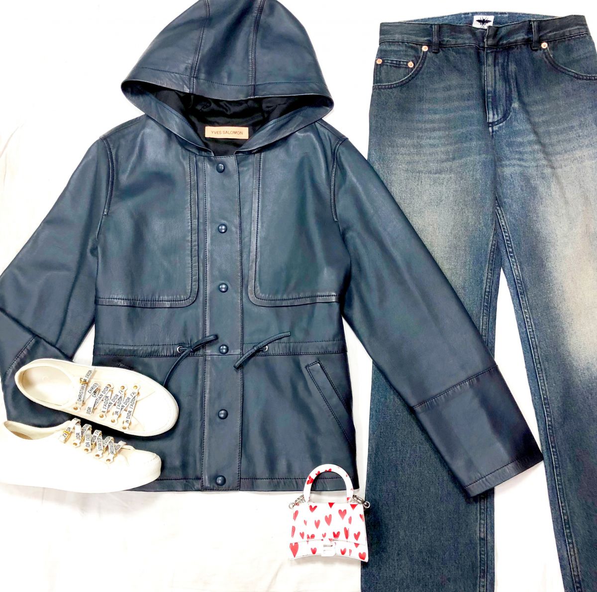 Куртка /кожа/ YVES SALOMON размер 38 цена 78 275 рубДжинсы Christian Dior размер 34/38 цена 23 483 руб Кеды Christian Dior размер 36.5 цена 31 310 руб /новые/Сумочка Balenciaga