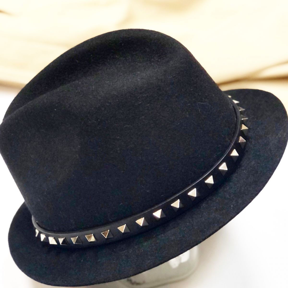 Шляпа Valentino цена 15 385 руб 