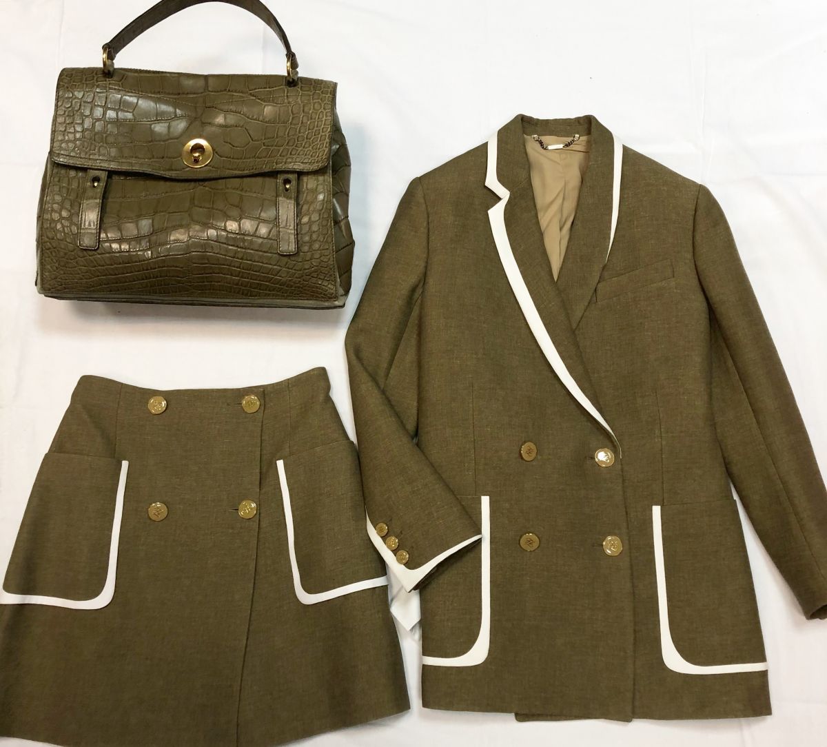 Костюм FENDI размер 38 цена 76 925 руб 
Сумка SAINT LAURENT