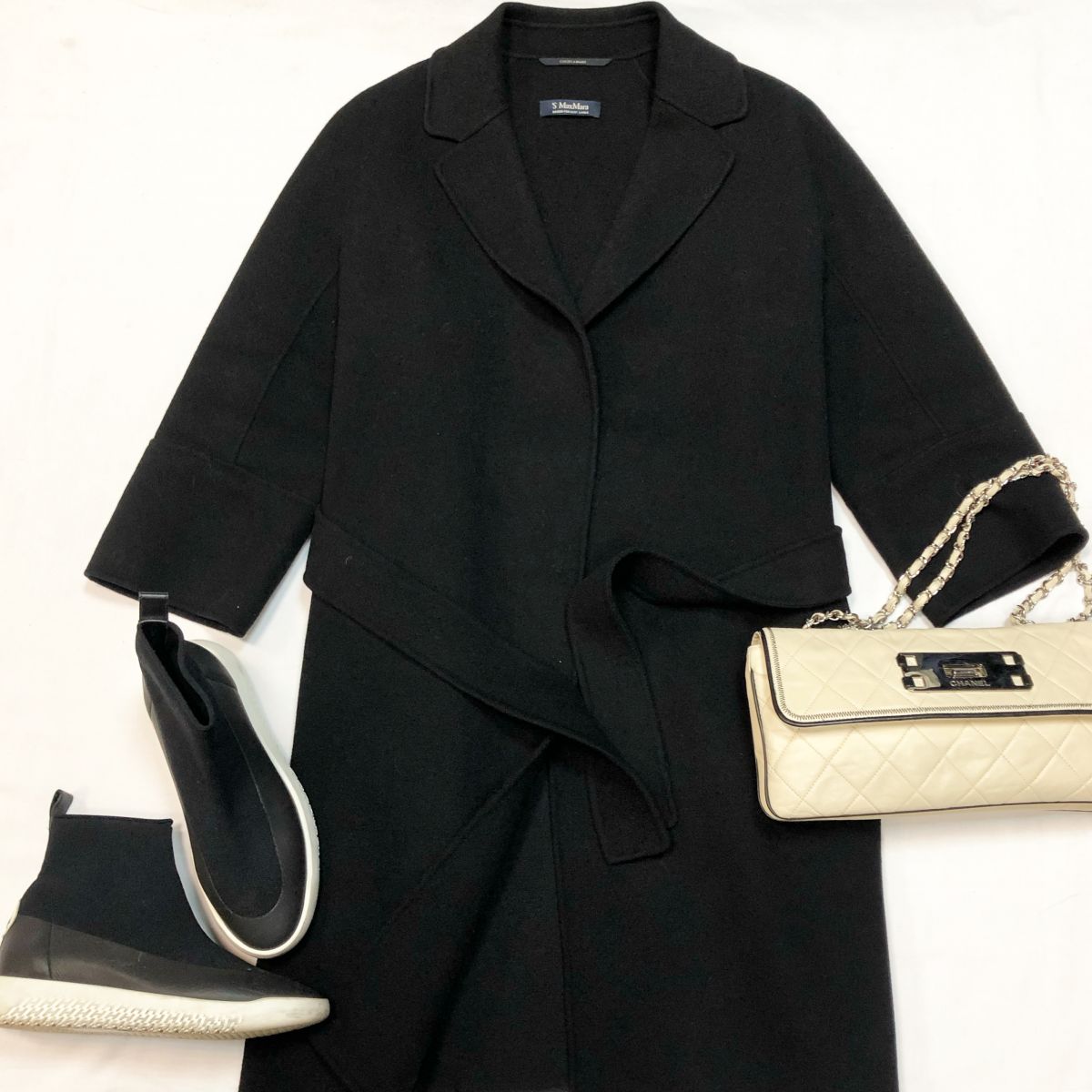 Пальто ‘S Max Mara размер 38/42 цена 23 078 руб Кеды HERMES размер 38 цена 38463 руб Сумка CHANEL