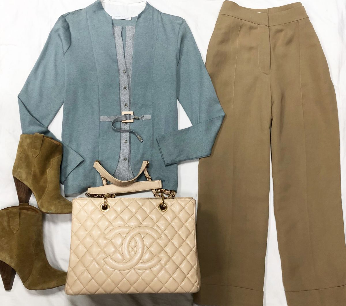 РАСПРОДАЖА ! 
Кофта FABIANA FILLIPPI размер M цена 3 131 руб 
Брюки Brunello Cuccinelli размер 38/42 цена 7 828 руб 
Ботильоны ISABEL MARANT размер 37 цена 4 967 руб