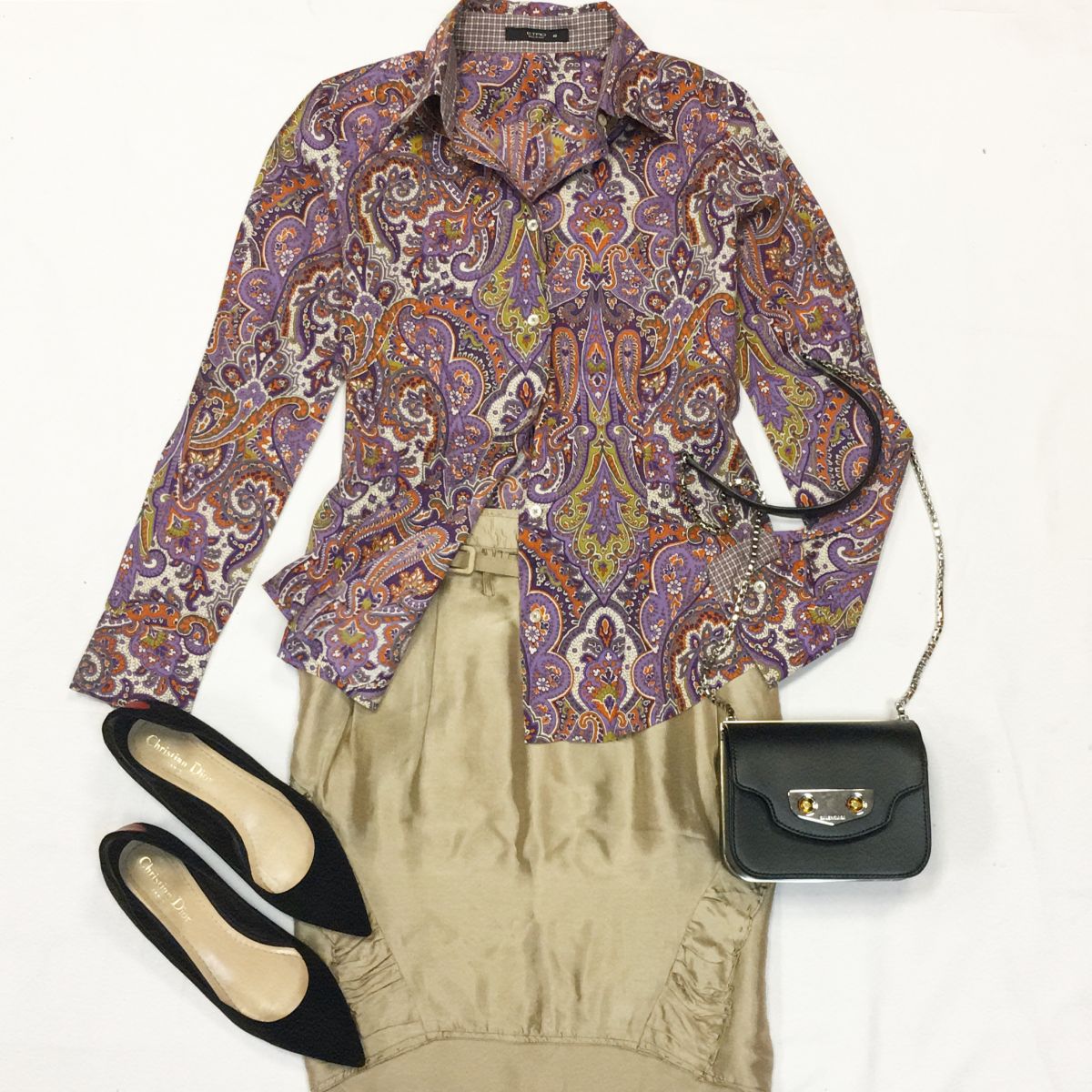 Рубашка ETRO  размер 40 цена 4 616 рубЮбка NINA RICCI размер 40 цена 3 077 рубБалетки DIOR  размер 37 цена 23 078 руб