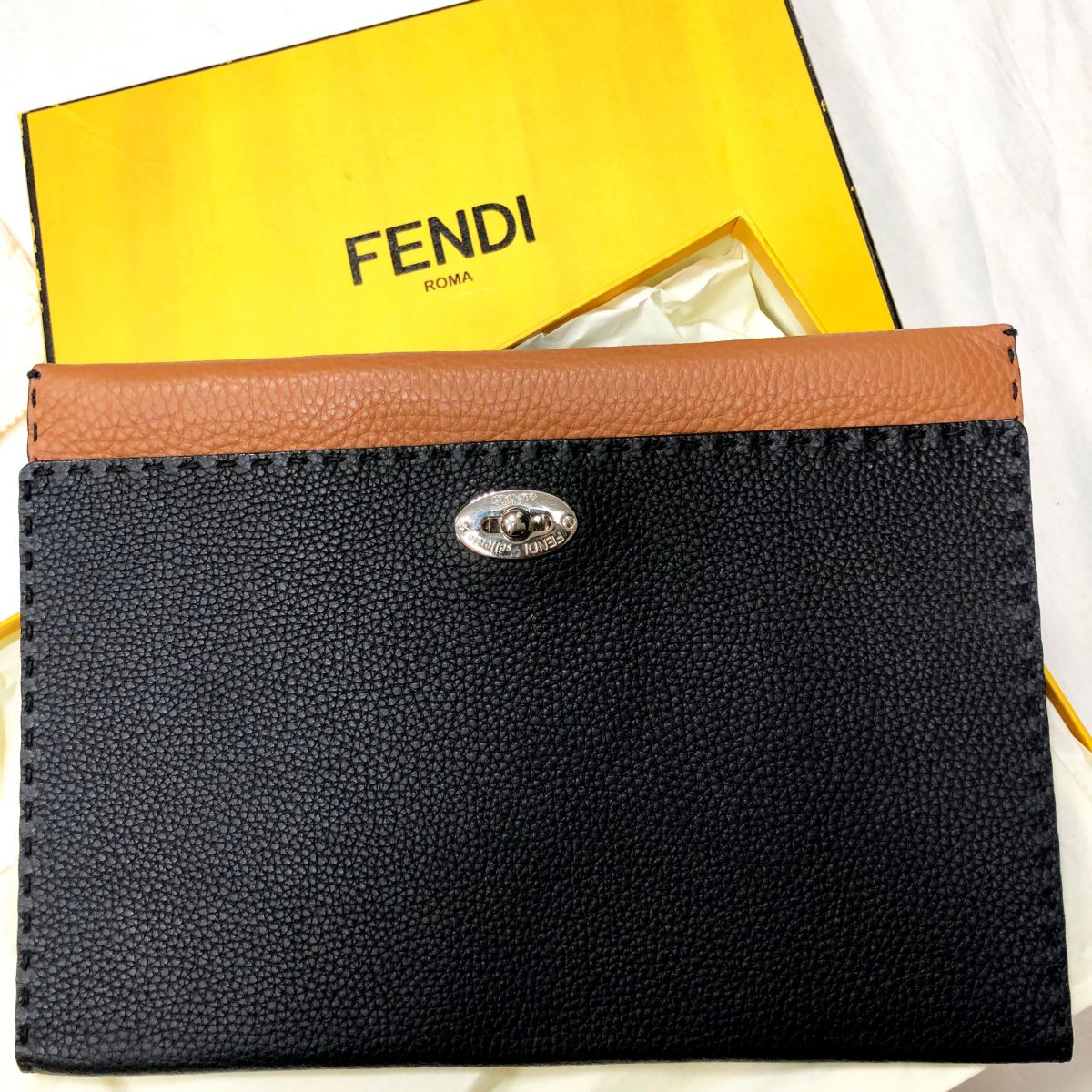 Клатч FENDI цена 31 314 руб