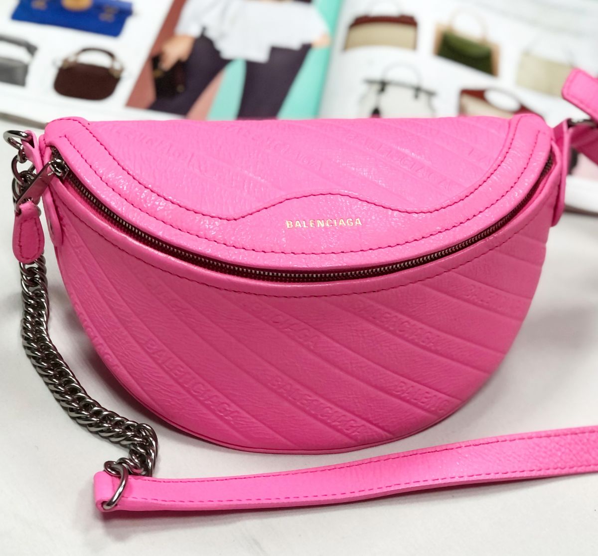 Сумка Balenciaga размер 20/15 цена 62 620  руб