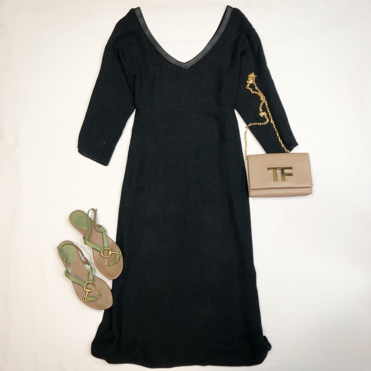 Туника Fendi размер M цена 7 693 рубБосоножки Gucci размер 38.5 цена 7 693 рубСумка Tom Ford