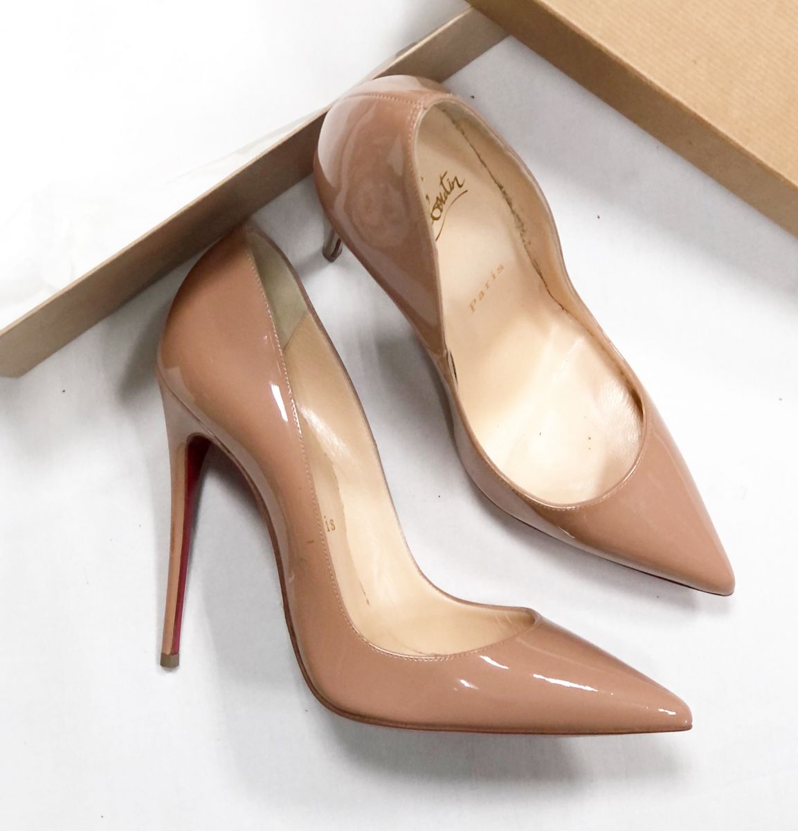 Туфли LOUBOUTIN размер 36.5 цена 15 385 руб 