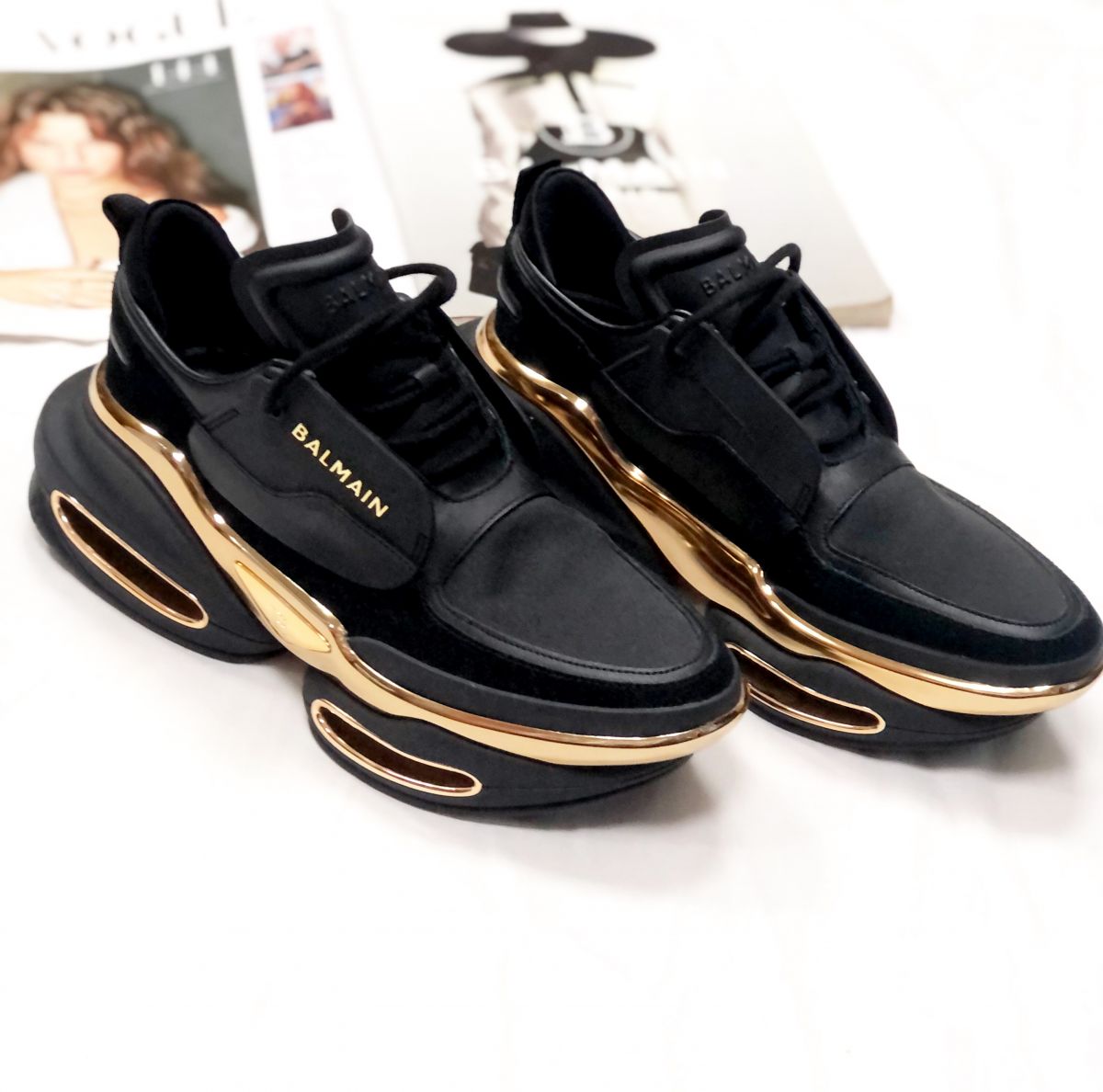 Кроссовки BALMAIN размер9 цена 31 310 руб