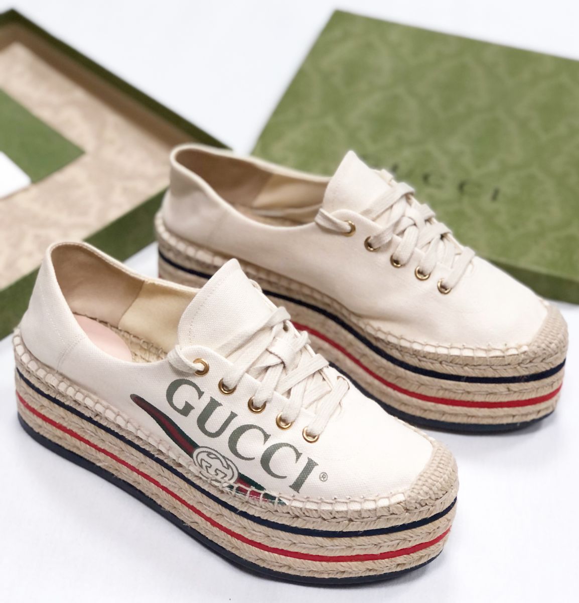 Кеды Gucci размер 39 цена 15 655 руб


