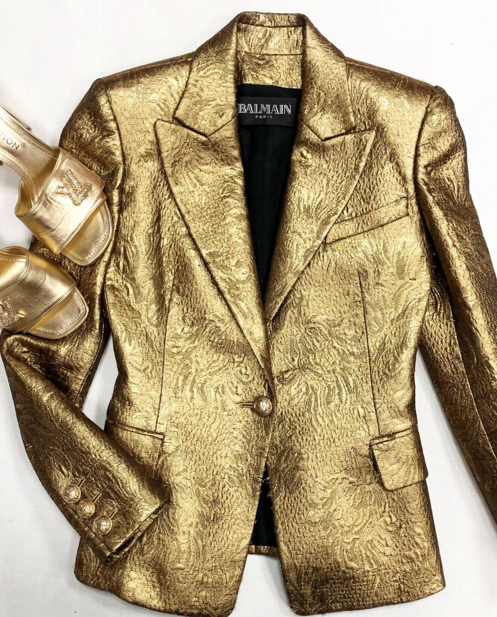 Жакет Balmain размер 36 цена 39 138 руб
Саба Louis Vuitton размер 40 цена 39 138 руб