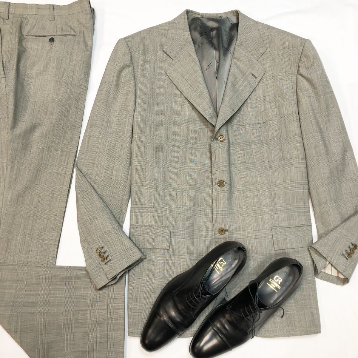 #mechtamen
Костюм KITON размер 56 цена 15 385 руб