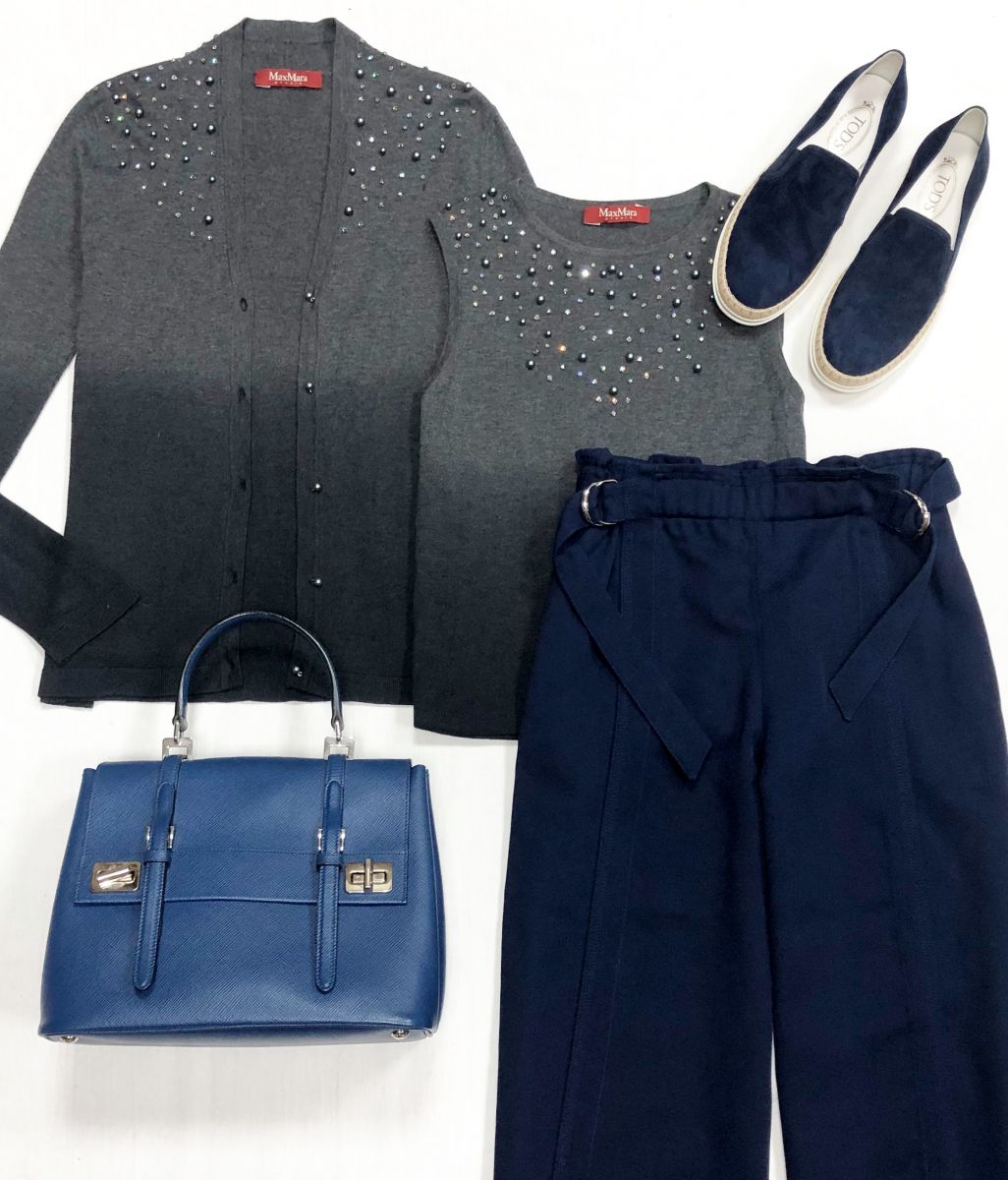 Кардиган + Топ / камни/ Max Mara размер 42 цена 9 393 руб
Брюки-Юбка Chloe размер 34 цена 9 393 руб
Лоферы Tods размер 40 цена 15 655 руб
Сумка Prada