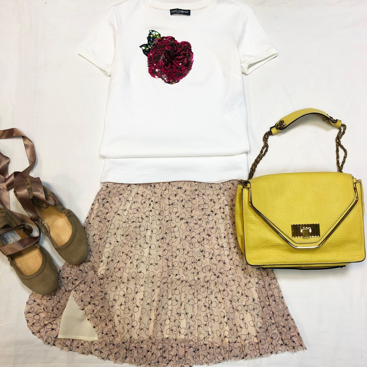 Футболка Dolce Gabbana размер 38/42 цена 4 616 руб Юбка See by Chloe размер 38 цена 4 616 руб Сумочка Chloe