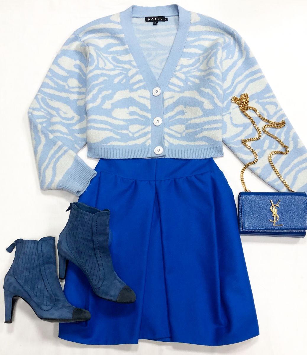 Юбка Carven размер 36 цена 4 697 руб 
Кофта-Кардиган Motel размер S цена 2 348 руб
Ботильоны Chanel размер 38 цена 26 614 руб
Сумочка Saint Laurent