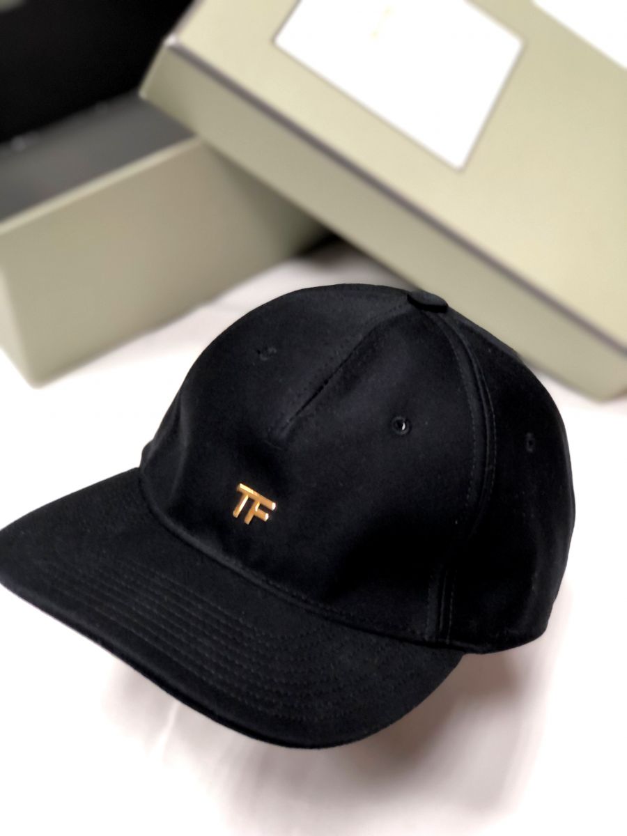 Кепка TOM FORD цена 26 155 руб
