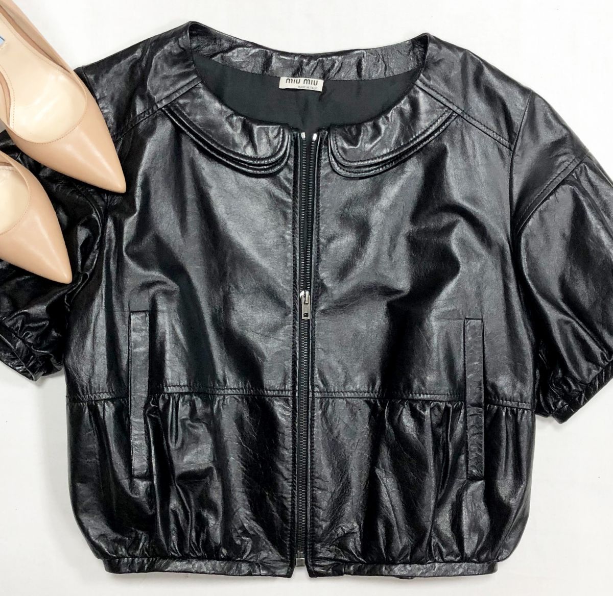 Куртка /кожа/ Miu Miu размер 44 цена 26 614 рубТуфли Prada размер 36.5 цена 15 655 руб